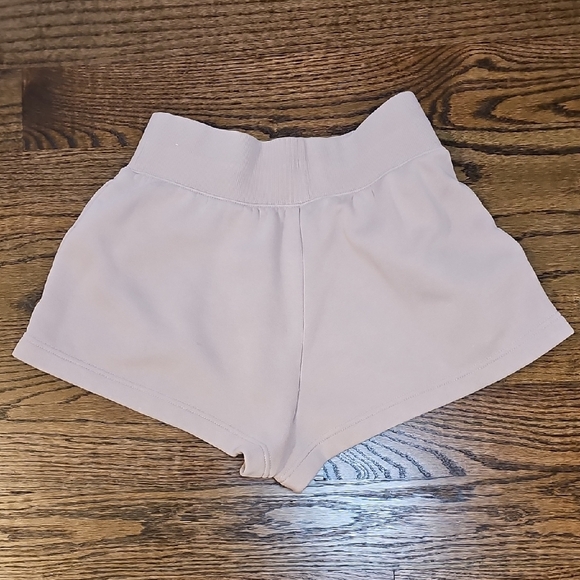 Nike Sportswear Phoenix Fleece Shorts Lavender Size M - Picture 5 of 7